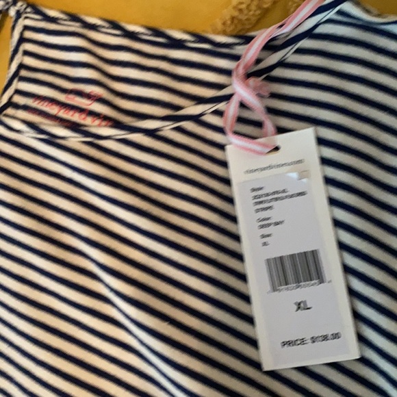 Vineyard Vines Dress - Picture 3 of 4